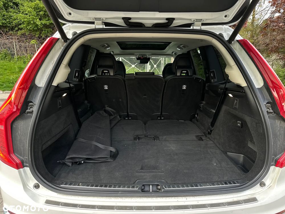 Volvo XC 90 T8 AWD Recharge Geartronic Inscription Edition - 19