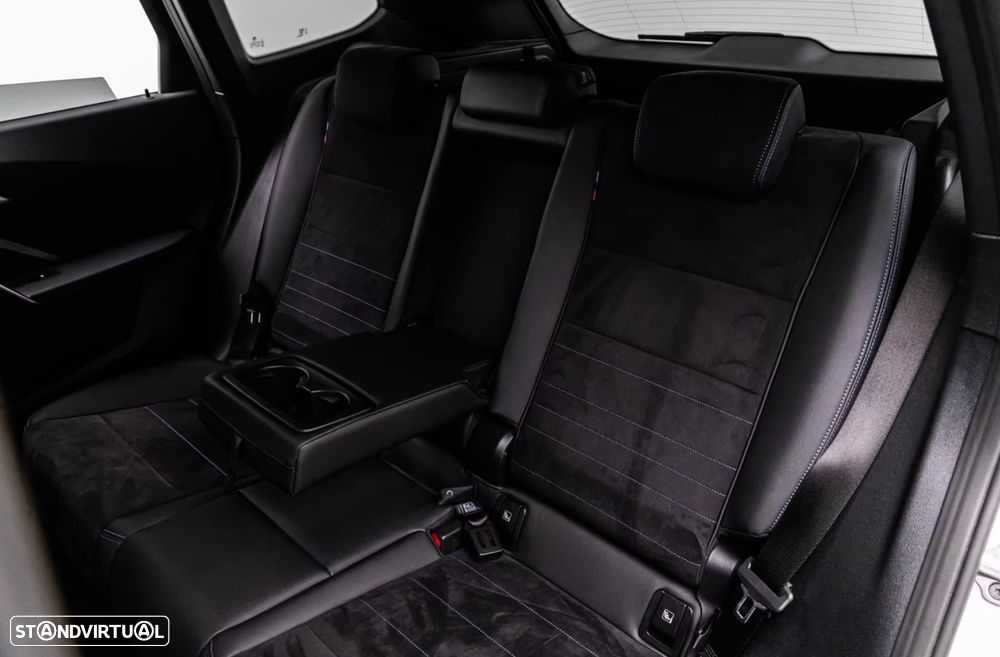 BMW iX1 xDrive30 M Sport Pack - 6