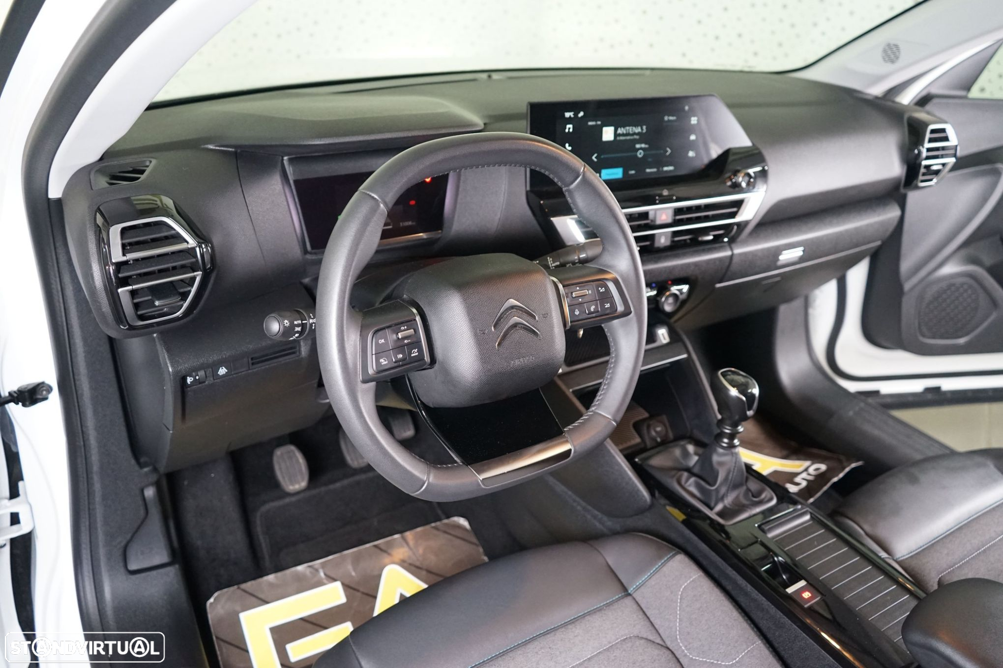 Citroën C4 1.2 PureTech Shine - 17