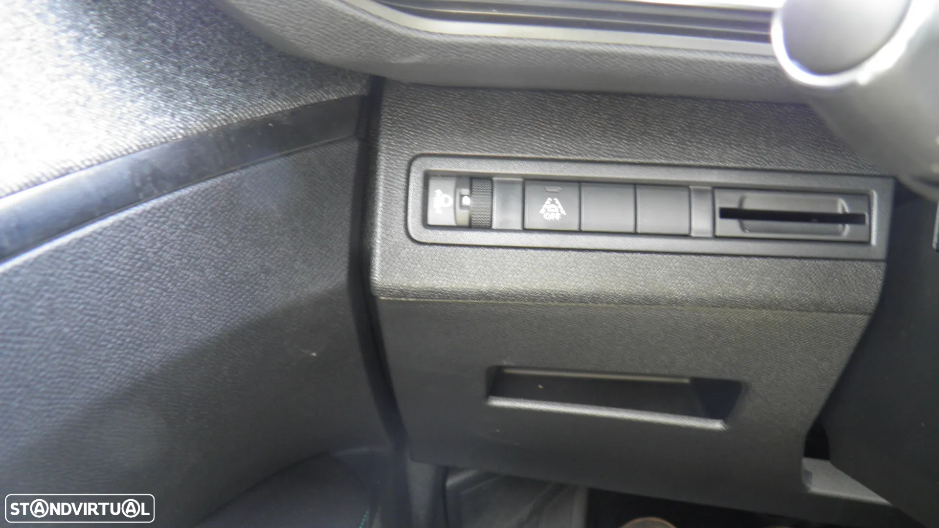 Peugeot 3008 1.5 BlueHDi Allure Pack EAT8 - 31