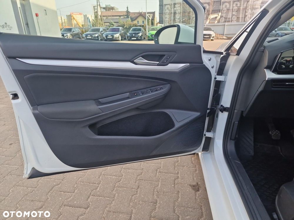 Volkswagen Golf 1.0 TSI - 11