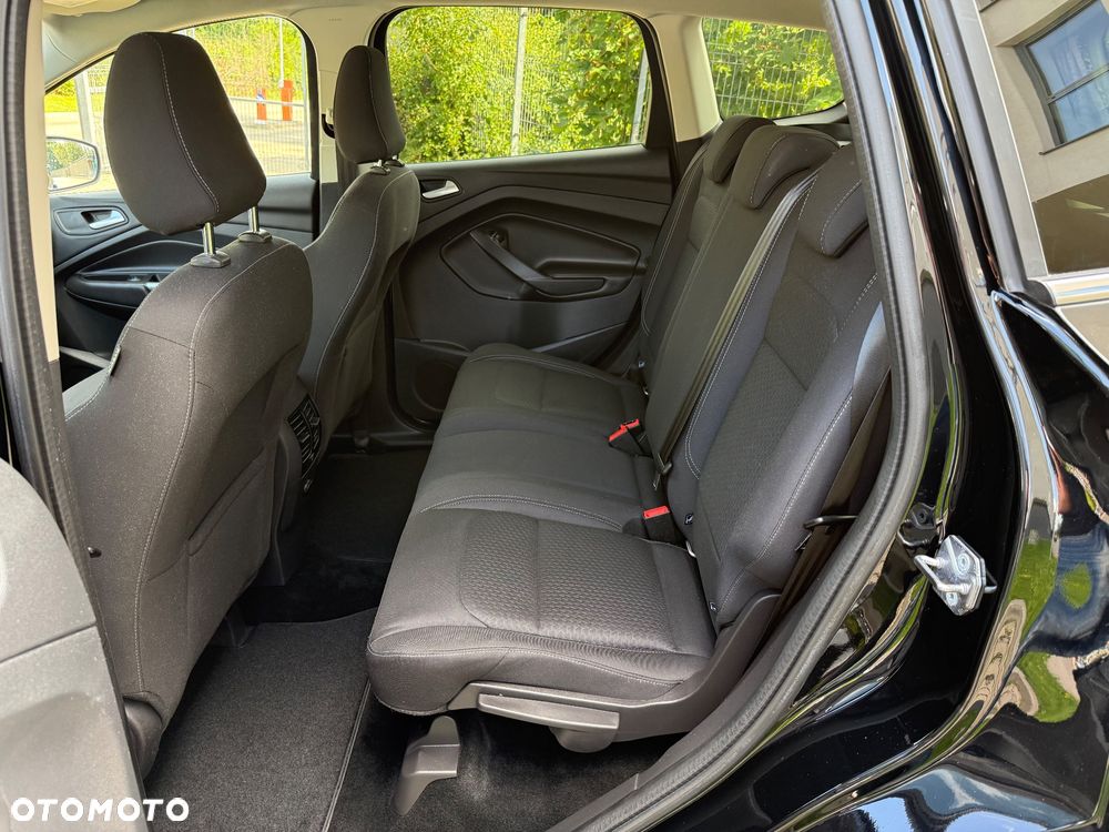 Ford Kuga 1.5 EcoBoost 2x4 Titanium - 11