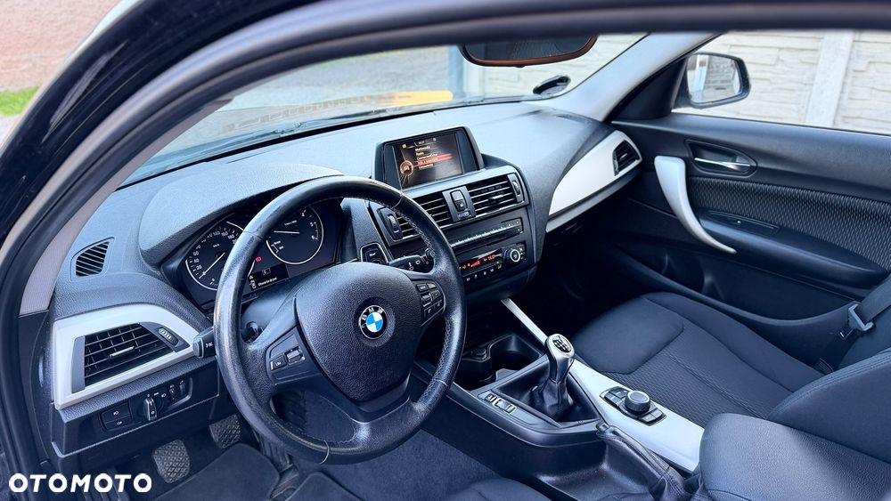 BMW Seria 1 - 24