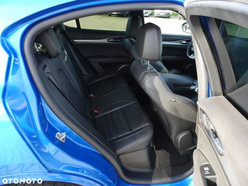 Alfa Romeo Stelvio 2.0 Turbo Veloce Q4 - 8