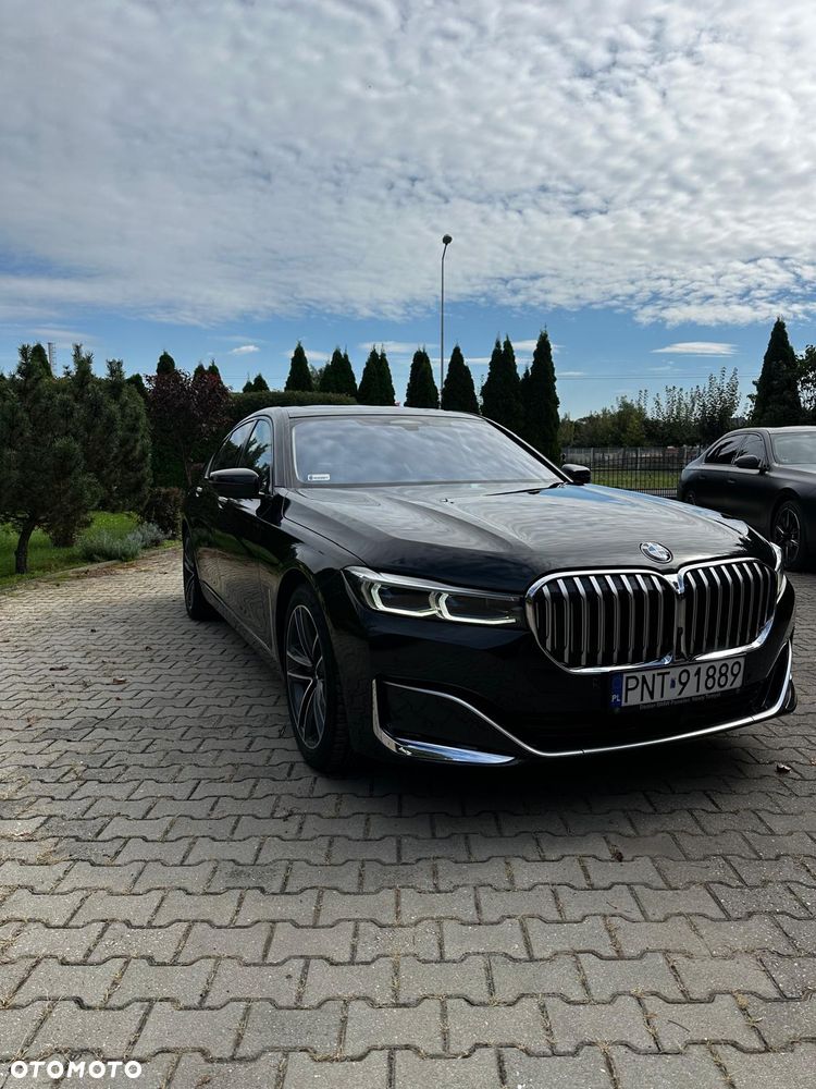 BMW Seria 7 2021 photo 2