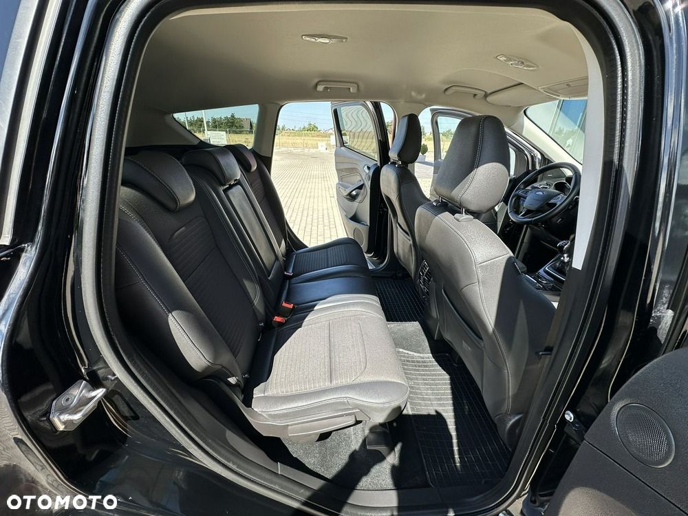 Ford Kuga 1.5 EcoBoost 2x4 Titanium - 14