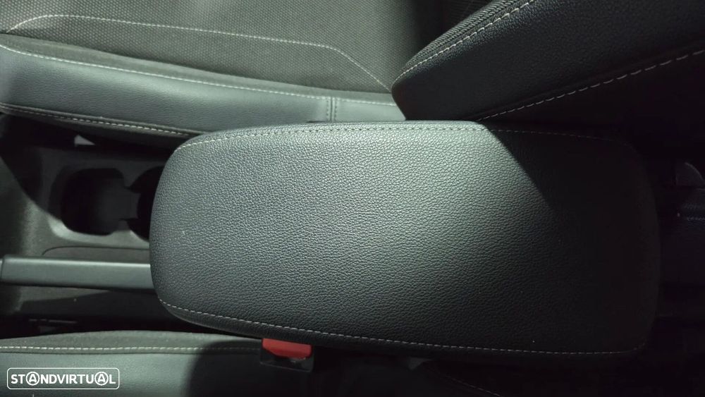 Opel Corsa 1.2 Direct Injection Turbo S&S GS - 32