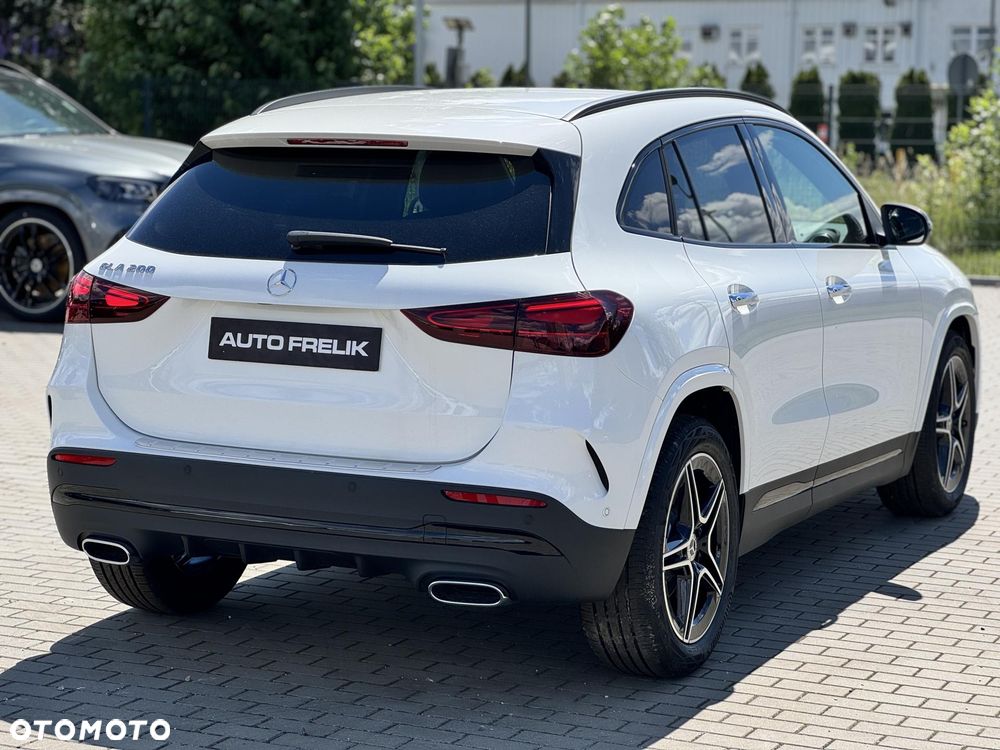 Mercedes-Benz GLA 200 mHEV AMG Line 7G-DCT - 12