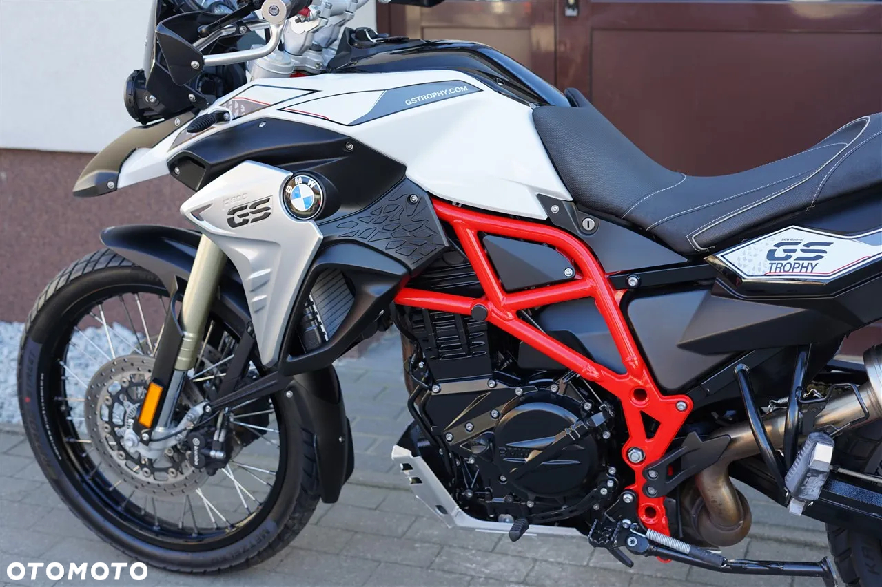 BMW F - 26