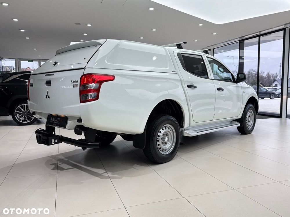 Mitsubishi L200 2.4 d DC Invite EU6 - 4