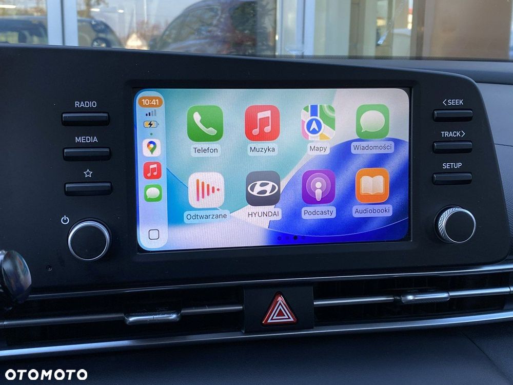 Hyundai Elantra - 24