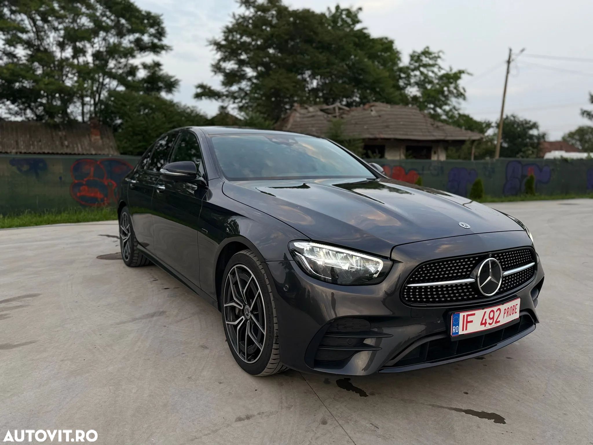 Mercedes-Benz E - 1