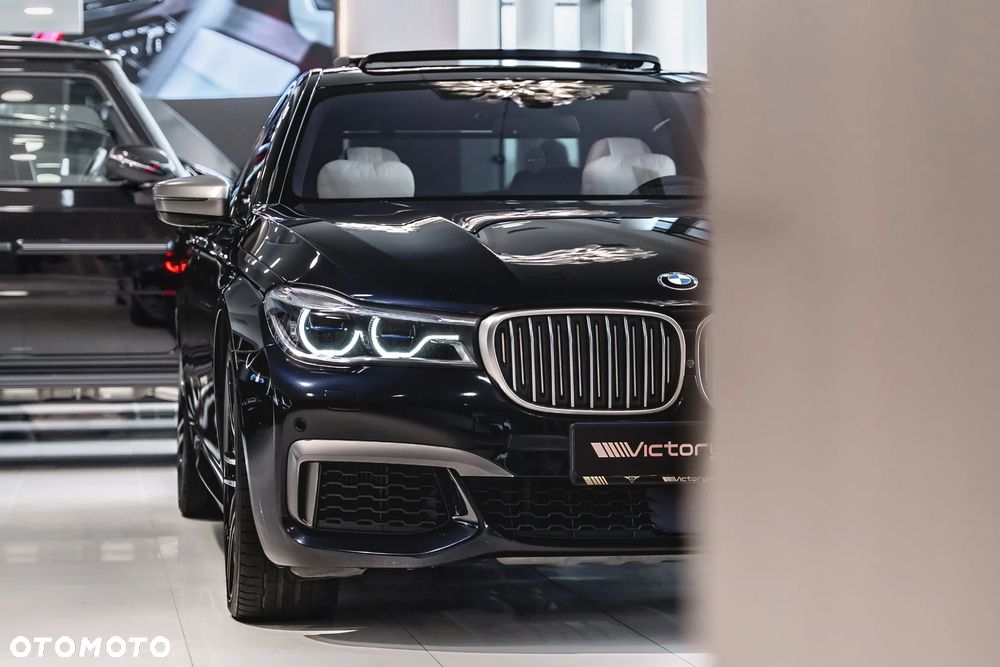 BMW Seria 7 M760Li xDrive - 17