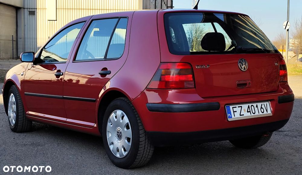 Volkswagen Golf 1.6 Basis - 3