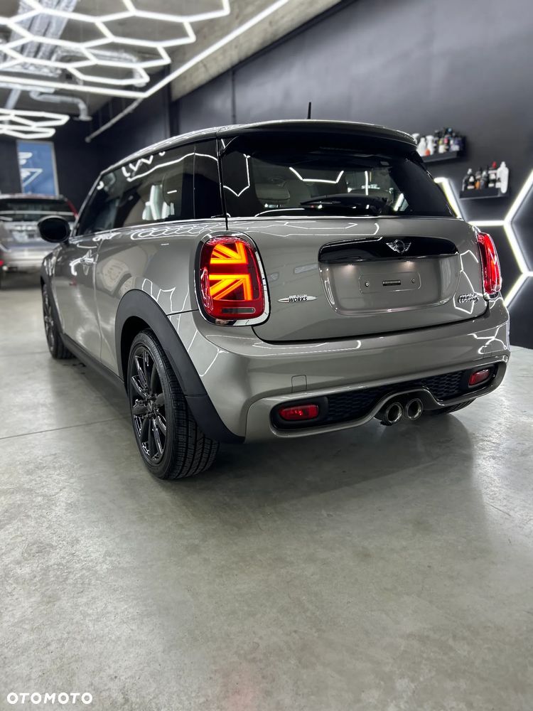 MINI John Cooper Works - 4