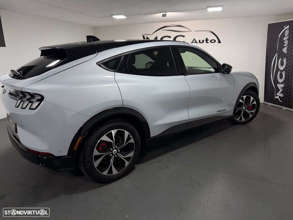 Ford Mustang Mach-E Alargada AWD - 18