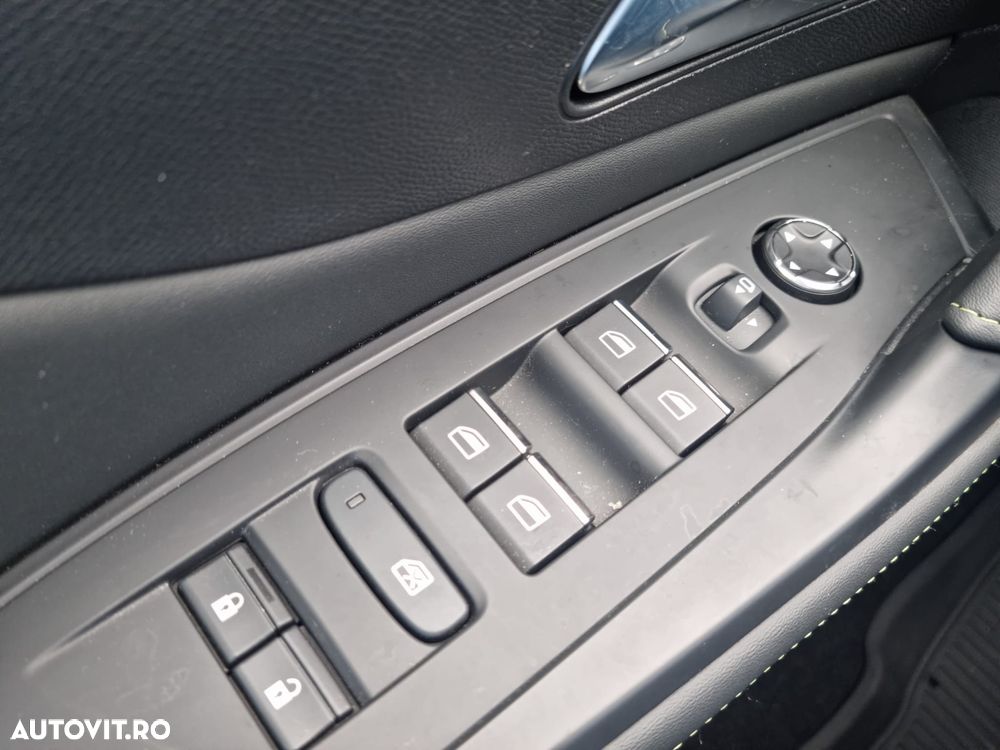 Peugeot 308 1.2L PureTech 130 S&S EAT8 GT - 7
