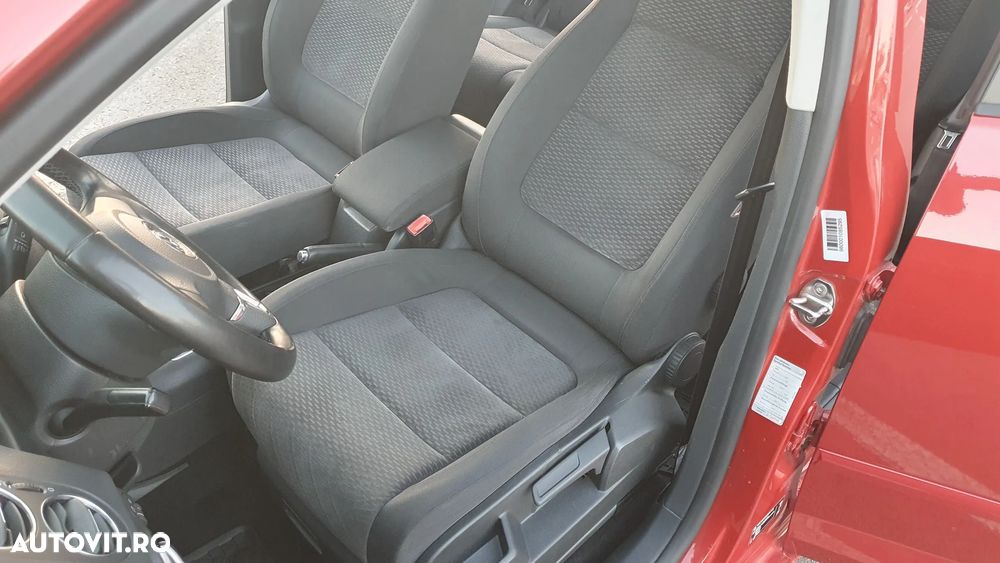 VOLKSWAGEN Golf Plus 2011 — imagine 9
