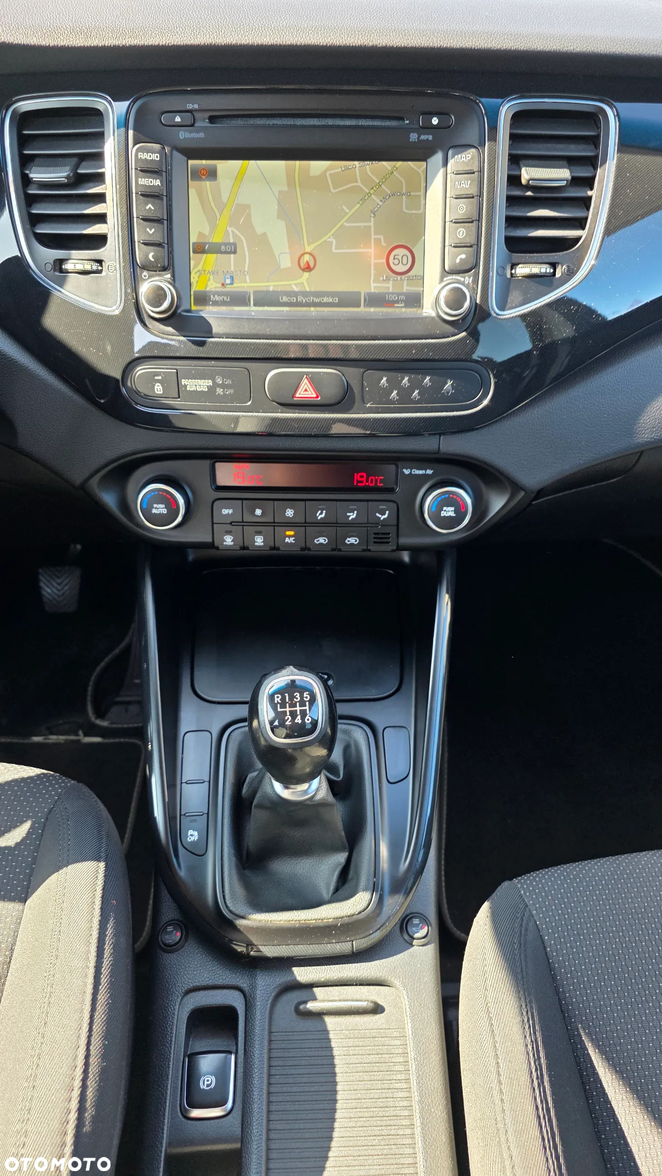Kia Carens 1.6 GDI S 7os - 19