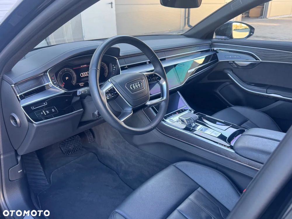 Audi A8 - 12