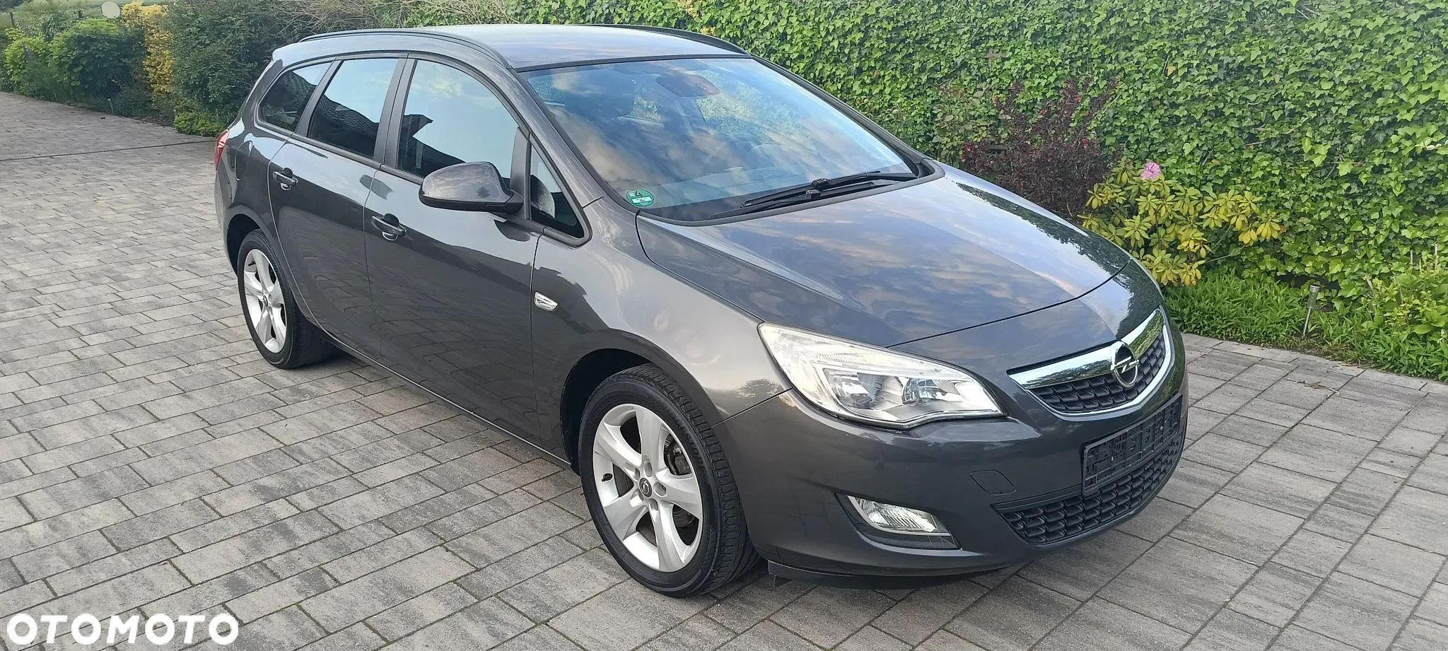 Opel Astra 1.4 Turbo Color Edition - 1