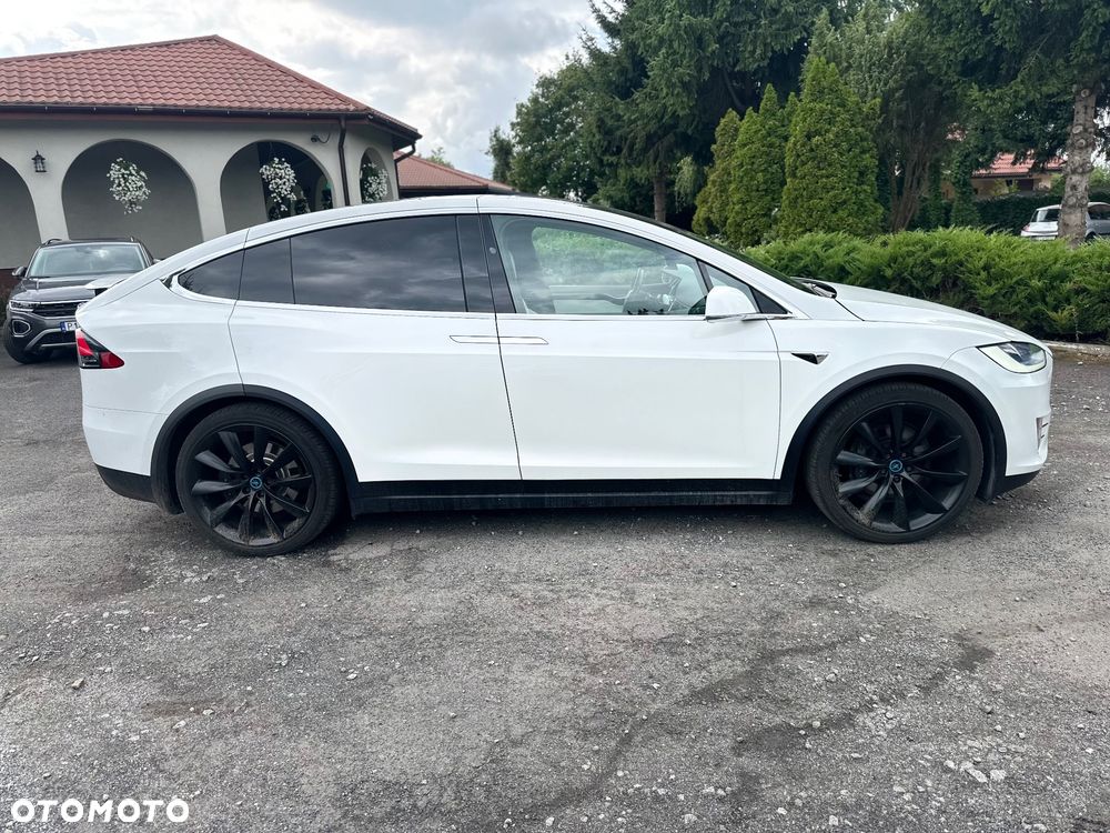 Tesla Model X Long Range Plus - 3