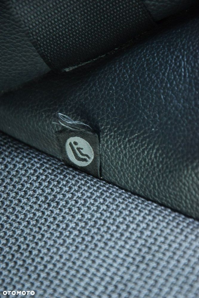 Mercedes-Benz Klasa C - 40