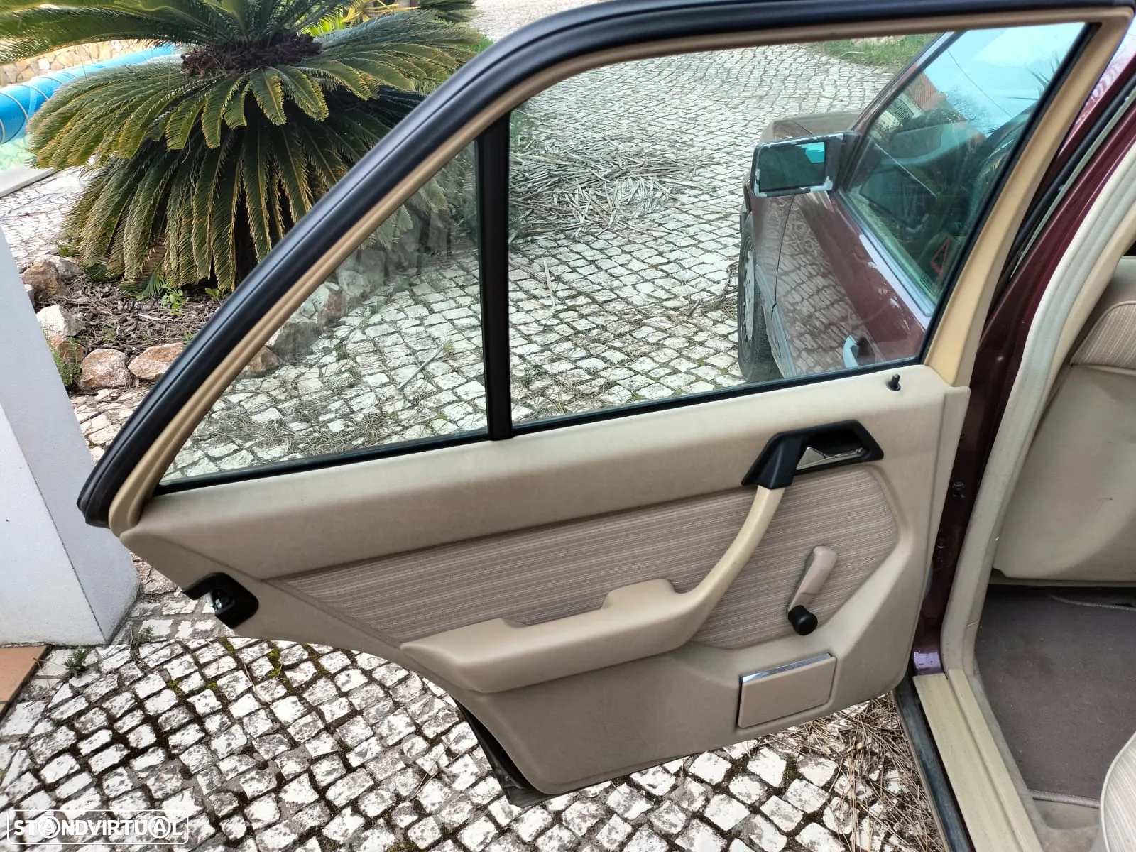 Mercedes-Benz 200 Standard - 37