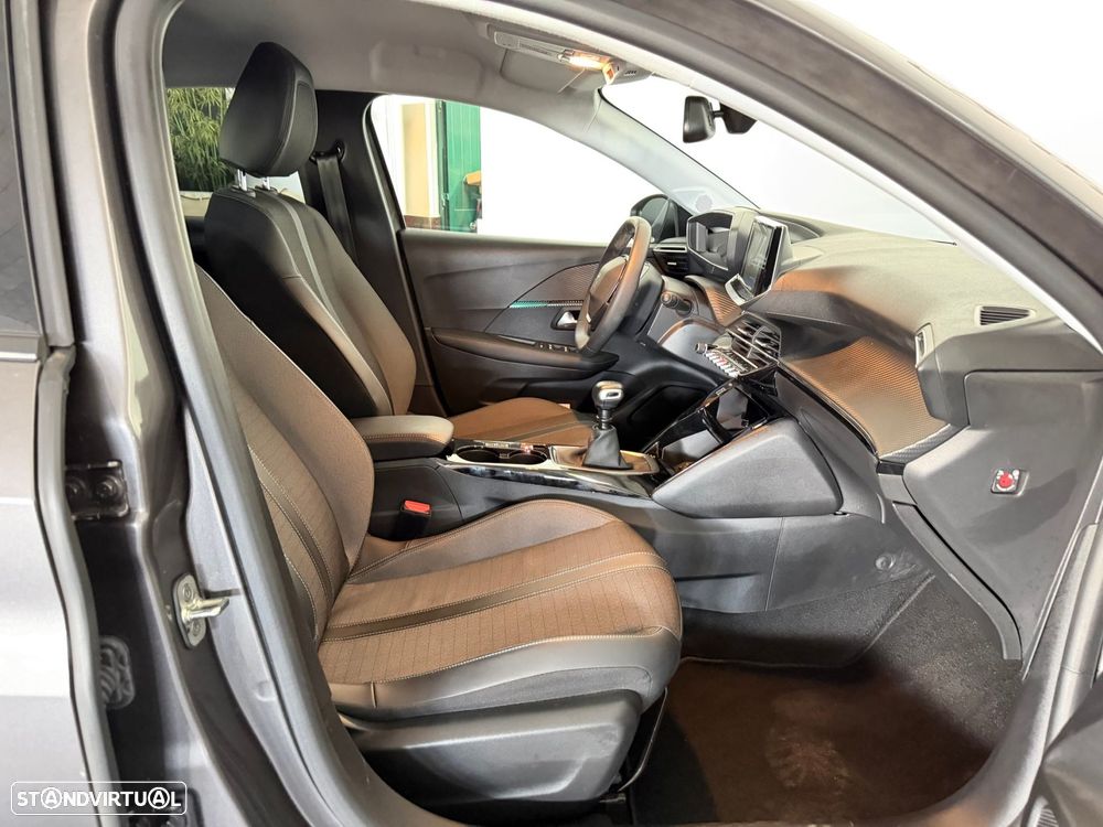 Peugeot 208 1.2 PureTech Allure Pack - 26