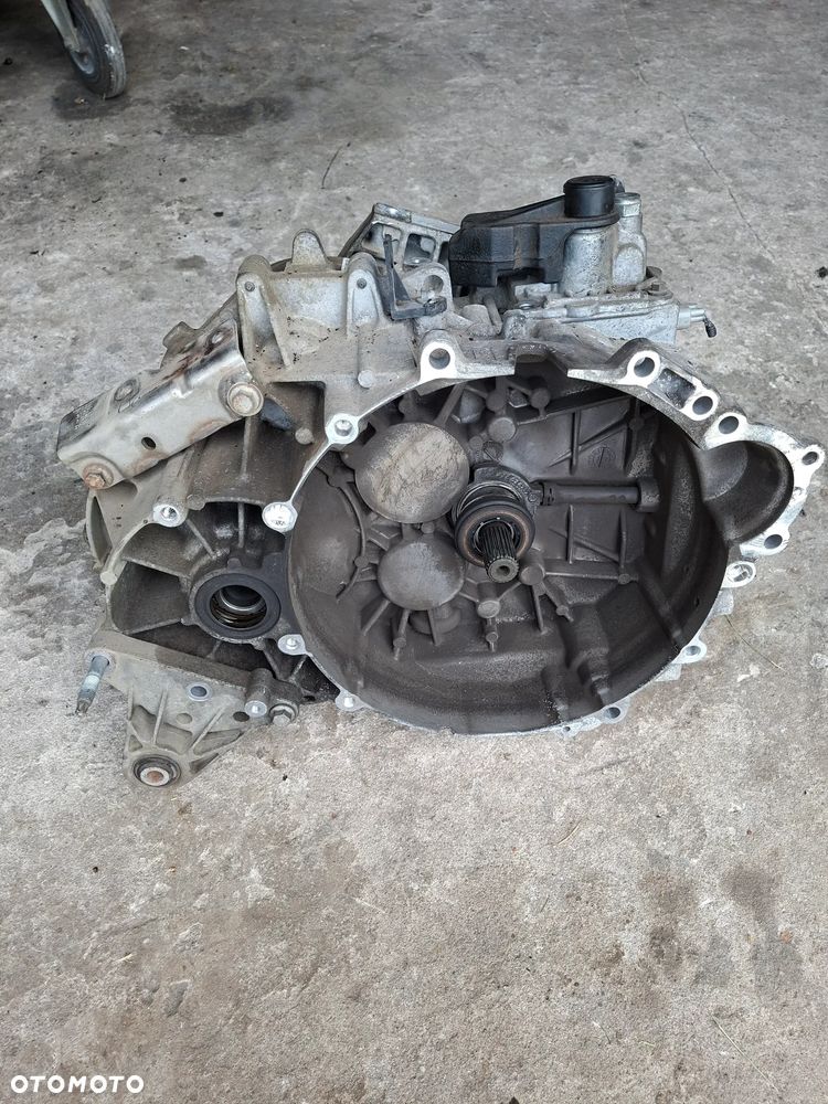 S60 II V60 V70 2.0D3 D4 2.4 D5 SKRZYNIA DG9R-7002-LA 1285121 - 2