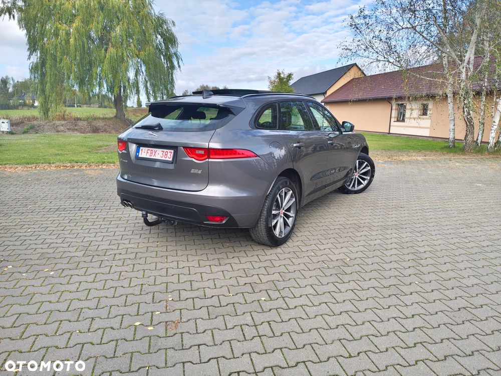 Jaguar F-Pace - 19