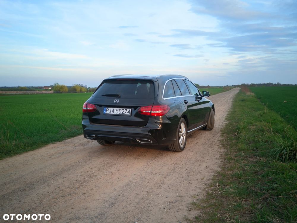 Mercedes-Benz Klasa C 220 d 4Matic 9G-TRONIC AMG Line - 26