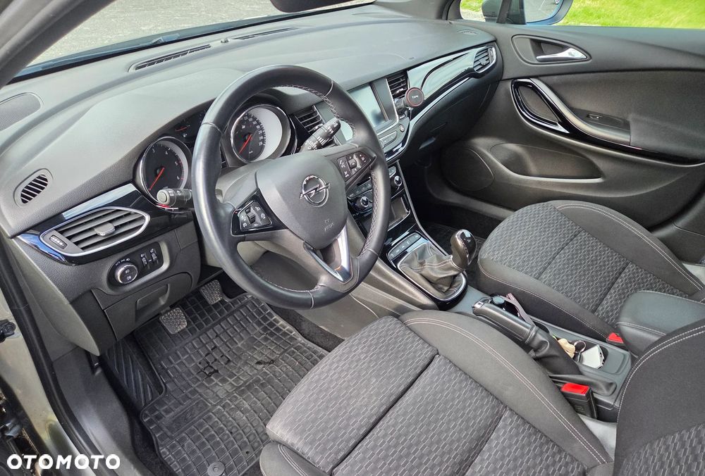 Opel Astra 1.6 CDTI Dynamic S&S - 11