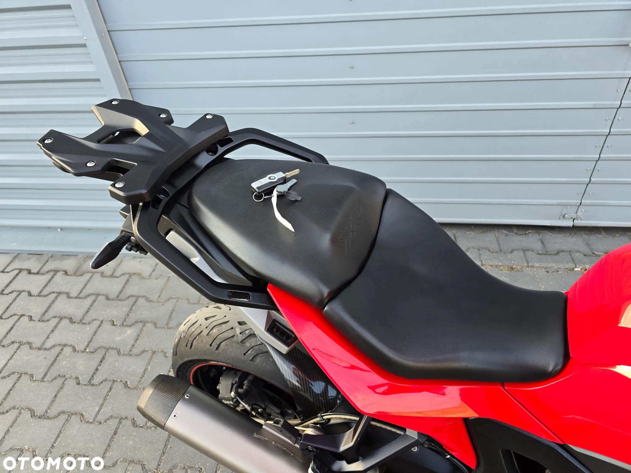 BMW S - 10