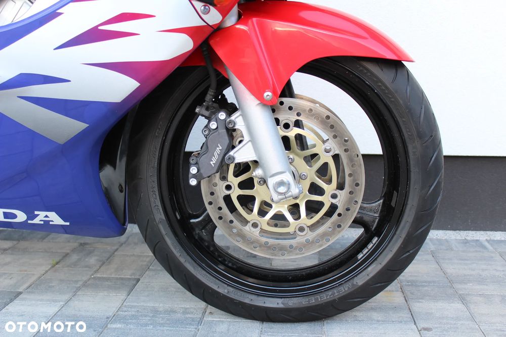 Honda CBR - 12