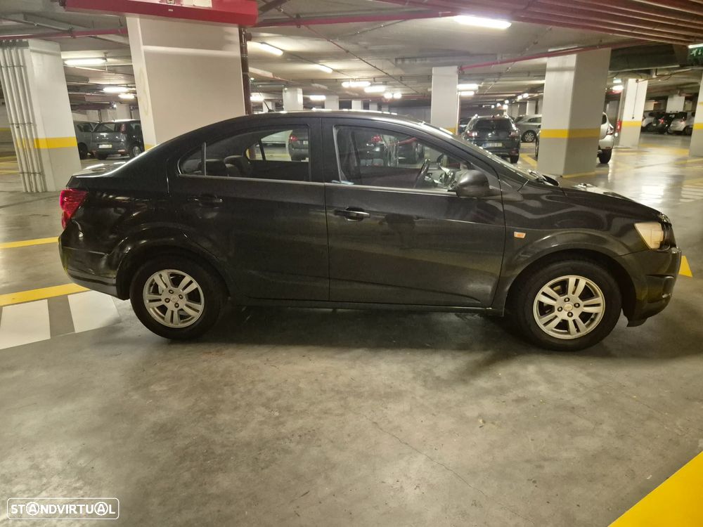 Chevrolet Aveo 1.2 LT Bi-Fuel - 12