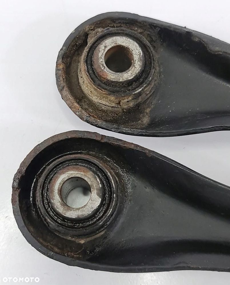 WAHACZ TYŁ TYLNY VOLVO V40 II - 5