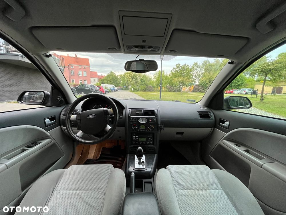 Ford Mondeo - 10