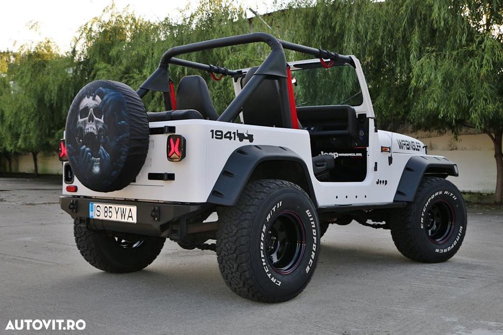 Jeep Wrangler - 10
