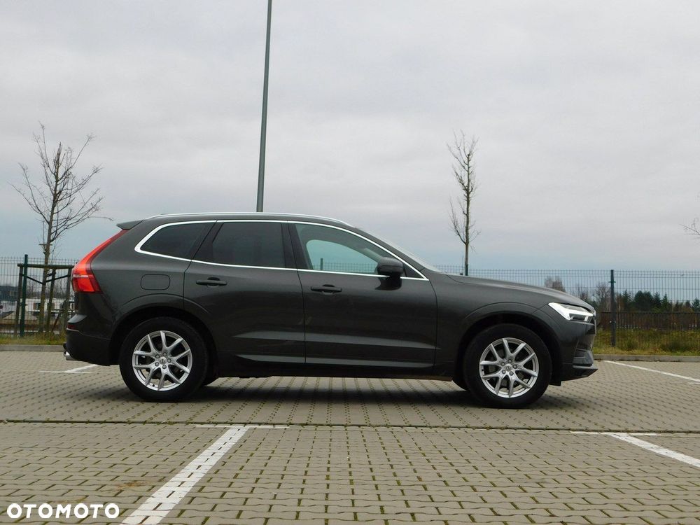 Volvo XC 60 D3 Momentum Pro - 4
