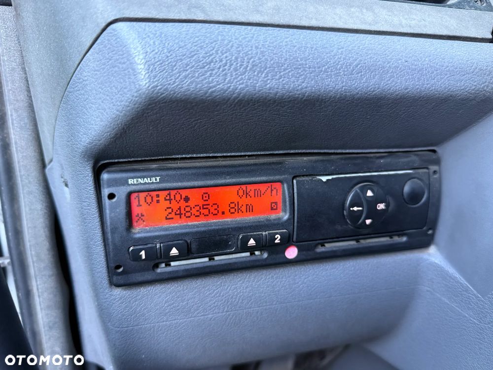 Renault MIDLUM 220 - 2