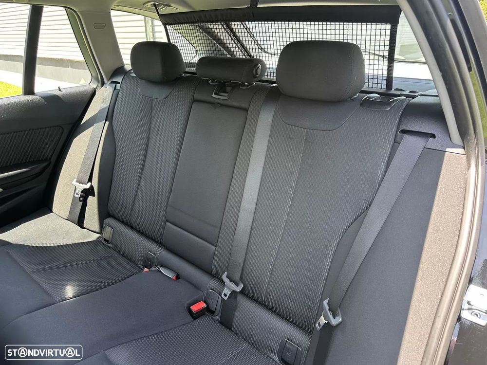 BMW 320 d Aut. Sport Line - 58