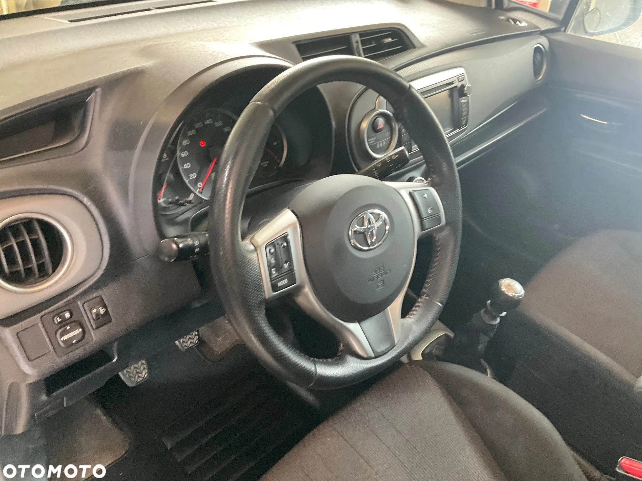 Toyota Yaris 1.33 Business Edition - 18