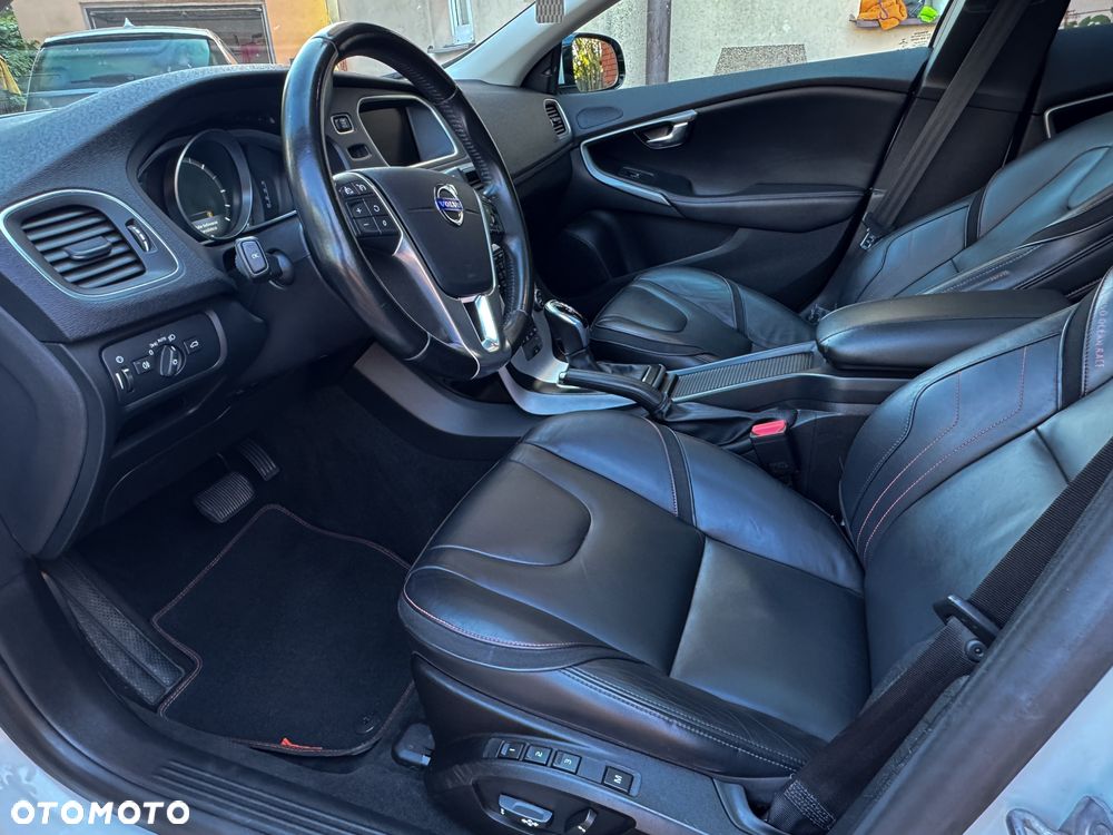 Volvo V40 D4 Geartronic Ocean Race - 13