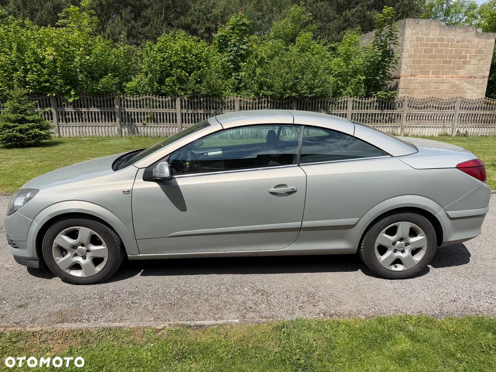 Opel Astra 1.9 CDTI Cosmo - 2