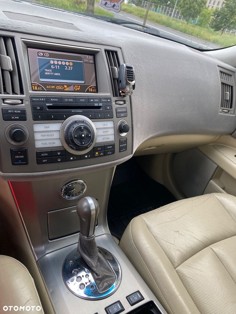 Infiniti FX - 9