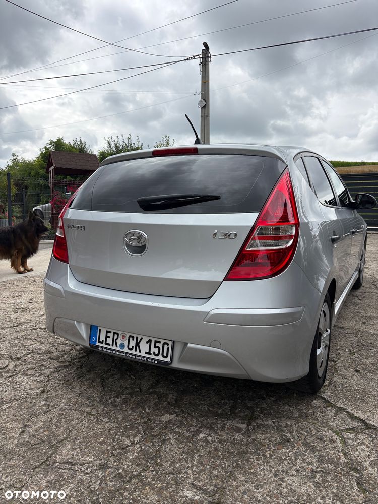 Hyundai i30 1.4 Classic + - 28