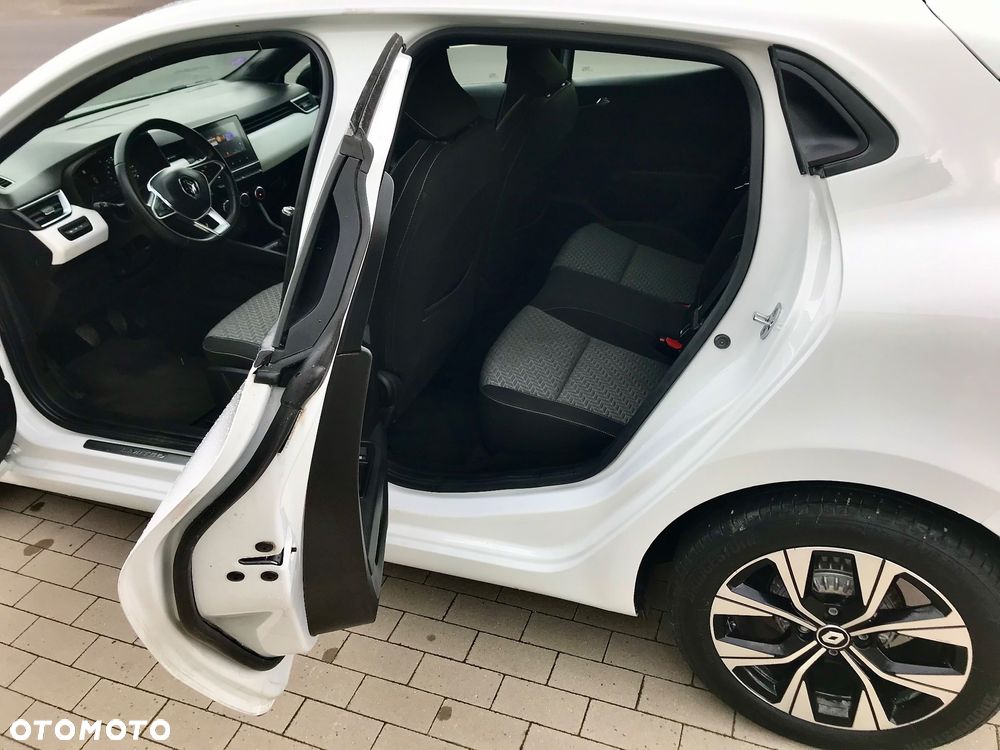 Renault Clio - 29