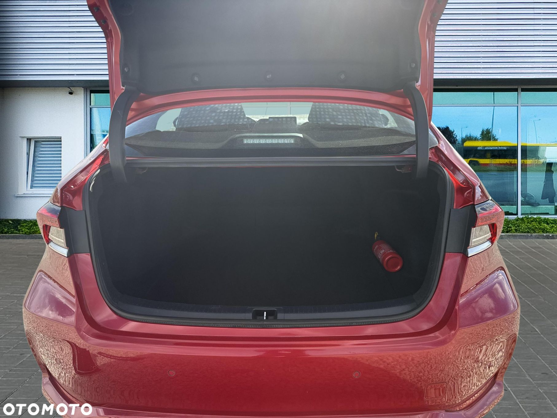 Toyota Corolla 1.8 Hybrid Comfort - 19