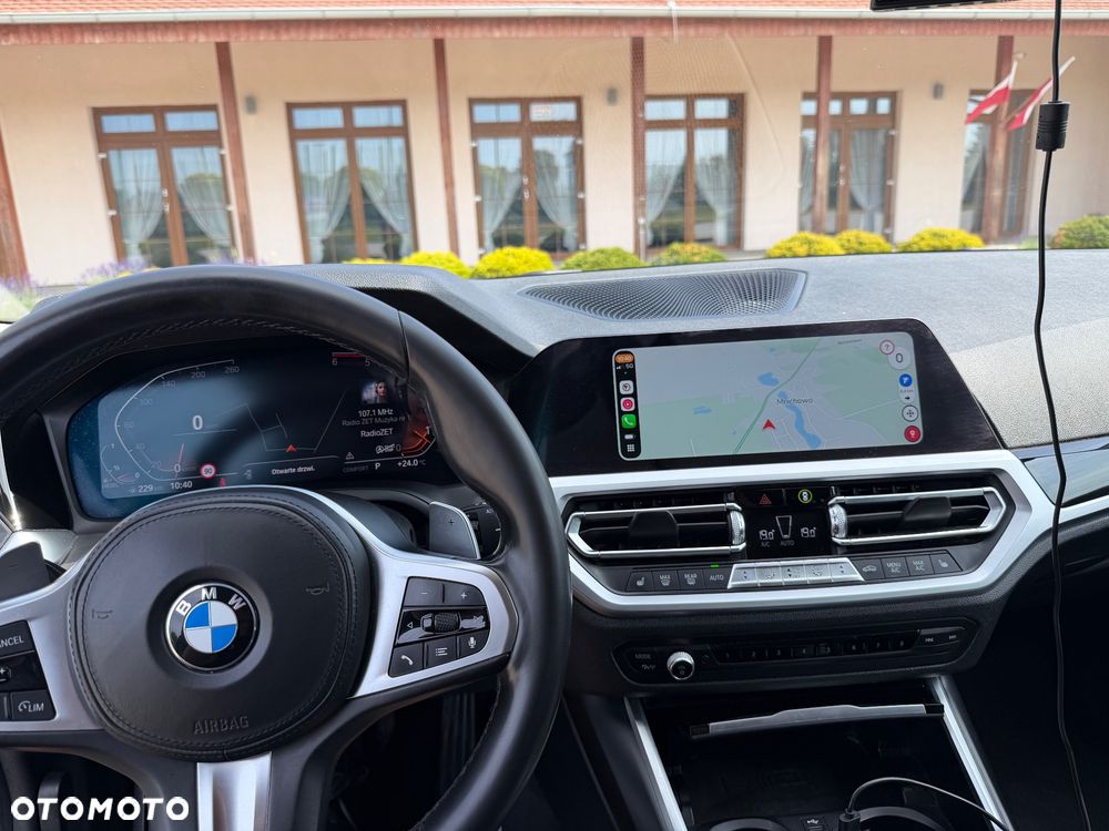 BMW Seria 3 320d Sport Line - 11